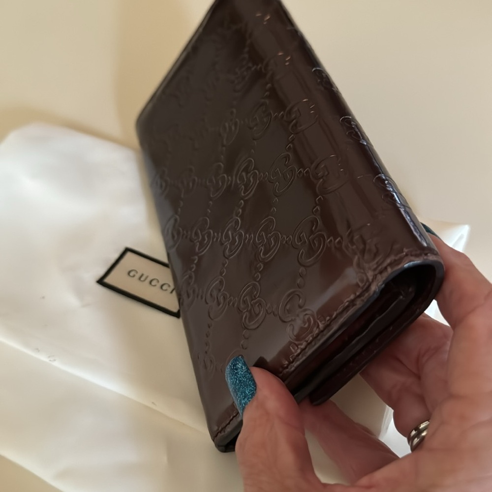 GUCCI 2010s METALLIC BORDEAUX LOVELY HEART WALLET - Picture 3 of 13